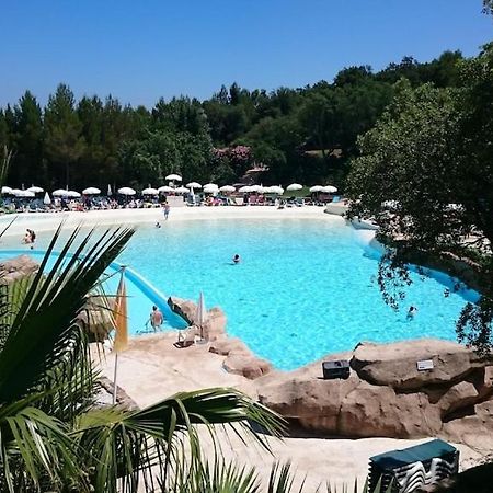 Les Restanques vue mer 2148 Grimaud Extérieur photo